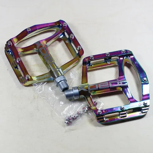 Xpedo SPRY+ Fahrradpedale - Leichte und robuste Fahrradpedale mit innovativem Design für optimalen Grip und Kontrolle beim Fahren.