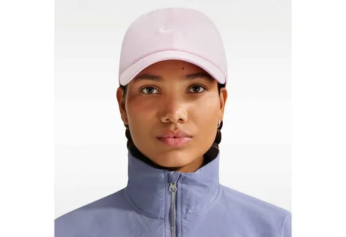 Nike Sportswear Baseball Cap U NK CLUB CAP U CB SWSH L - Lässige Nike Club Cap aus weichem Twill-Material, mit klassischem 6-Panel-Design und vorgeformtem Schirm für stilvollen Tragekomfort. Optimale Passform durch Tri-Glide-Verschluss.