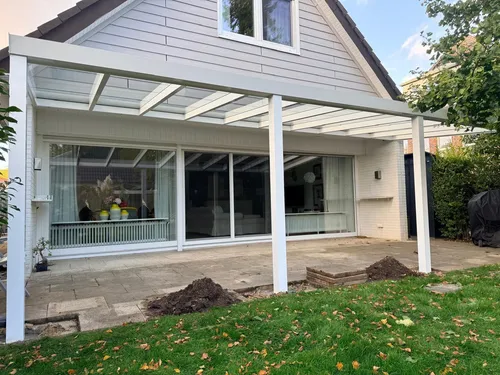 Terrassenüberdachung Aluminium Barcelona mit VSG Glas – Wetterfestes Terrassendach für Garten & Terrasse (weiß, 300 x 200 cm) - Hochwertige Aluminiumkonstruktion für Stabilität und Langlebigkeit im Außenbereich. Das VSG-Glasdach sorgt für optimale Lichtdurchlässigkeit und schützt zuverlässig vor Witterungseinflüssen.