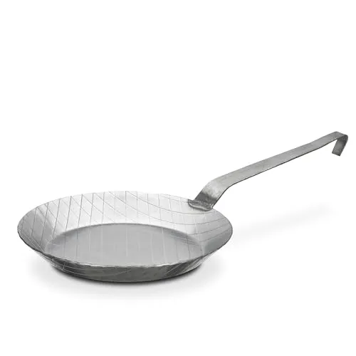 GSW 860550 GastroTraditionell Pfanne - Eisen geschmiedet, ⌀24 cm - Pfannen für vielseitige Kochmöglichkeiten: Ideal zum Braten, Dünsten und Schmoren. Robuste, langlebige Qualität und energiesparende Wärmeverteilung für effizientes Kochen.