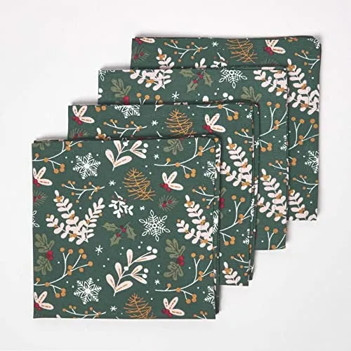 HOMESCAPES 4er-Set Weihnachtsservietten Weihnachtswald, grüne Stoffservietten 45x45 cm mit Weihnachts-Motiv, waschbare Tischservietten aus 100% Baumwolle