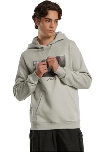 MisterTee Herren Pray Hoody - Bequemer Sweatshirt für entspannte Tage - Herren-Sweatshirt mit Kapuze, aus weichem Fleece für optimalen Komfort und Wärme. Praktische Kängurutasche und lässiger H-Shape-Schnitt machen ihn zum idealen Begleiter für jede Gelegenheit.