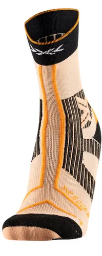 X-Socks Laufsocke Trailrun Terraskin Expert Crew - Herren, hellorange/schwarz - Innovative Sportsocken für Trailrunner mit zehenschutz, Rist- und Fersenprotektoren sowie optimaler Luftzirkulation für kühle und trockene Füße.