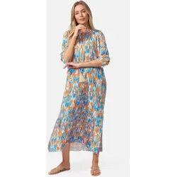 Rayshyne Maxikleid PM-37 – Sommerkleid mit Muster - Leichtes RAYSHYNE Maxikleid mit auffälligem Print und femininen Rüschen. Ideal für warme Tage, bietet es hohen Tragekomfort und eine lässige Eleganz. Perfekt für Stadtbummel und Gartenpartys.