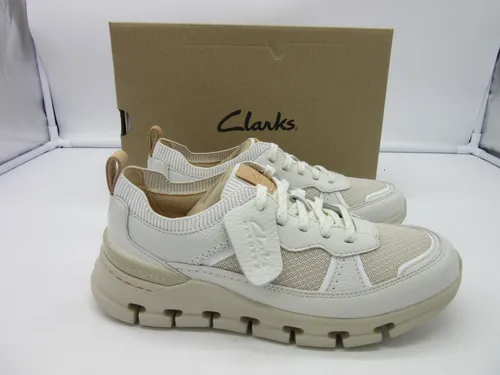 Clarks Nature X Cove Off White Combi Gr. 39 - Halbschuhe für Herren aus rekonstituiertem Leder, mit bequemem Keilabsatz für optimalen Tragekomfort im Alltag.