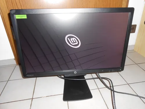 Produktbild HP EliteDisplay E231 23″ Monitor