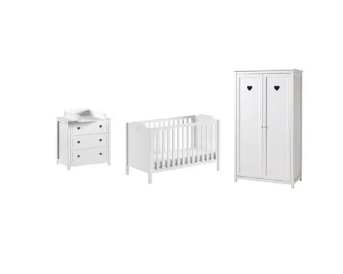 aufm Kessel Babyzimmer-Komplettset Kamila 4tlg. in Weiß - 4-teiliges Babyzimmer Set mit Bett, Kommode, Wickelaufsatz und Kleiderschrank. Hochwertige Verarbeitung aus massiver Kiefer und MDF, ideal für moderne Babyzimmer, bietet Funktionalität und ansprechendes Design.
