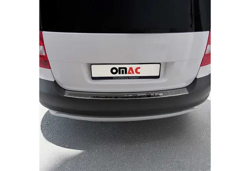 OMAC Ladekantenschutz für Skoda Yeti 2009-2013 - Abdeckblenden, rostfreier Edelstahl schützt effektiv die Ladefläche vor Kratzern und Stößen, einfache Montage ohne Bohren.