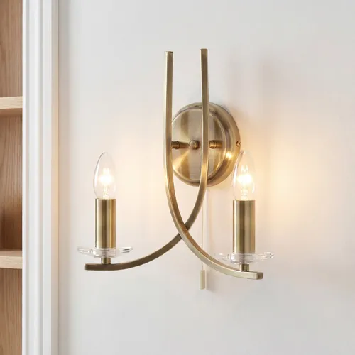 Antik Messing Wand Spot Lampe 2-flammig - Elegante Wandlampe aus antikem Messing und klarem Glas, ideal für Flur, Büro oder Wohnräume. Dimmbar und mit zwei E14 Fassungen für eine individuelle Lichtgestaltung.