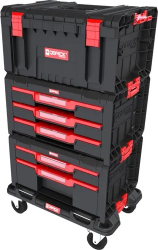 Qbrick System Pro Zestaw Schublade Workshop Set 1 - Aufbewahrungsboxen mit wasserdichter und staubdichter Konstruktion, ideal für Profis. Das Set umfasst eine Transportplattform und Schubladen für optimale Organisation und Transport von Werkzeugen.