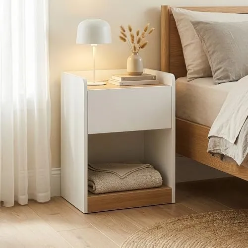 [en.casa] Nachttisch Kuorshare in Weiß/Eicheoptik - Vielseitiger Nachttisch mit 1 Schublade und Ablagefach – sorgt für Ordnung und Stil im Schlafzimmer. Ideal für Smartphone und Bücher, mit praktischem Kabeldurchlass für störungsfreies Laden.
