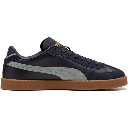 PUMA Herren Freizeitschuhe Puma Club II Era - Sneaker mit Fußballtradition und modernem Design, aus weichem Wildleder und Leder für maximalen Komfort und eine starke Dämpfung - perfekt für Stadt und Terrace Culture.