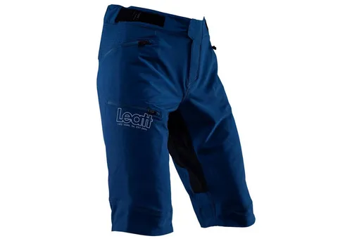 Leatt Herren Mountainbike Shorts Enduro 3.0 - Denim Blau, Größe S - Fahrradhosen, bequeme und strapazierfähige MTB-Shorts mit schmutz-, wasser- und fleckenabweisender Beschichtung, ideal für Trail und Enduro, mit vorgeformten Knien für optimalen Tretkomfort.