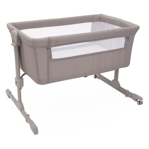 Chicco Next2Me Essential Beistellbett - Höhenverstellbar und Praktisch - Das Chicco Next2Me Essential Beistellbett bietet eine einfache Handhabung mit Sofort-Klappsystem und verstellbarer Höhe. Ideal für eine gute Luftzirkulation und inklusive Matratze und Tragetasche für den einfachen Transport.