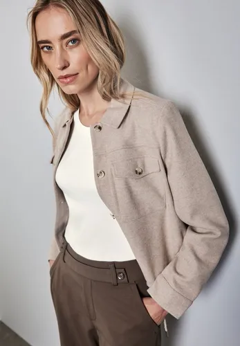 STREET ONE Damen T-Shirt Gr. 46, off white - Stylisches T-Shirt mit taillenbedeckendem Schnitt, ideal für modische, vielseitige Looks. Weicher, elastischer Jerseystoff sorgt für hohen Tragekomfort.