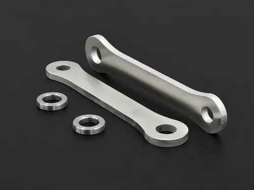 ZIEGER Motorradheber Hecktieferlegung 25 mm für KTM LC4 620 / 640 Duke II - Hochwertige Hecktieferlegung von ZIEGER, 25 mm für KTM LC4 620 / 640 Duke II. Optimiert das Handling und verbessert die Sitzhöhe für mehr Sicherheit und Komfort beim Fahren.