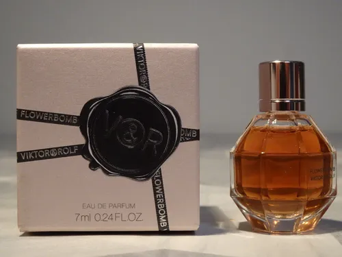 Viktor Rolf Flowerbomb Eau de Parfum Spray 30 ml - betörender Duft für leidenschaftliche Frauen, ein modernes Märchen der Eleganz und Fantasie
