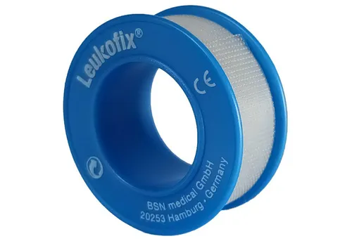Leukofix® 1,5 cm x 9,2 m - Hautfreundliches Fixierpflaster - Fixierung von Verbänden, Kanülen und Sonden. Ideal für Notfälle, mit guter Klebkraft und atmungsaktiv. Perfekt für den Einsatz auf der Intensivstation.