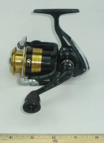 Produktbild Daiwa SWF1500-2B Sweepfire SWF 2BB Spinning Rolle 5.3-1 Getriebeübersetzung