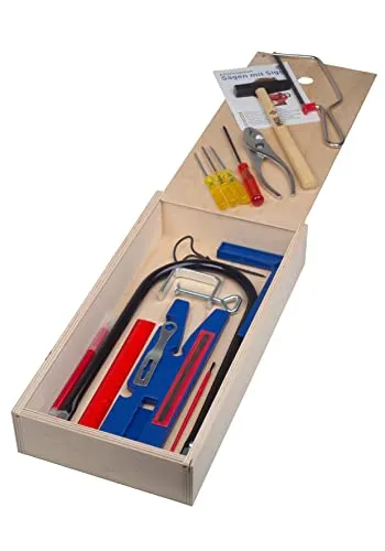 Pebaro 452 Qualitäts-Laubsägebox mit Schiebedeckel - Kunststoffspielzeug, umfangreiches Bastelset mit 23 Teilen für kreative Holzarbeiten – ideal für Kinder und Hobby-Heimwerker.