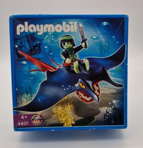 PLAYMOBIL Pirat Gespenst Mit Streifen 4801 - Piratengespenst Figur, phosphorisierend für aufregende nächtliche Abenteuer, ideal für kreative Spielwelten im modernen Wohnen.