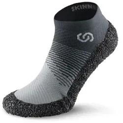 Skinners Barfusschuhsocke 2.0 Comfort - Steingrau Herren Größe 47-48 - Sportsocken mit Barfußgefühl, ideal für Reisen und Sport. Leicht und kompakt, bieten Schutz und Komfort auf jedem Untergrund.