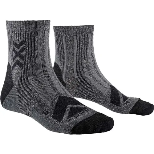 X-socks Hike Perform Merino Socks EU 35-38 - Outdoorsocken aus hochwertiger Merinowolle, ideal für Komfort und Temperaturregulation bei Wanderungen.