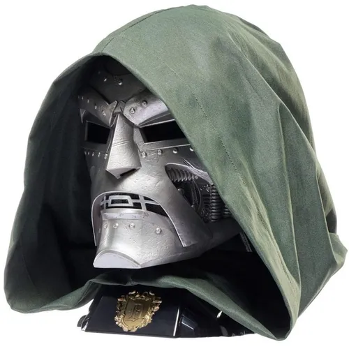 Marvel Legends Doctor Doom Premium Rollenspiel-Helm - Nachbildungen & Requisiten – Offiziell lizenzierter Helm mit abnehmbarer Stoffkapuze, ideal für Cosplay und Sammler. Inklusive Präsentationsständer für die perfekte Ausstellung!