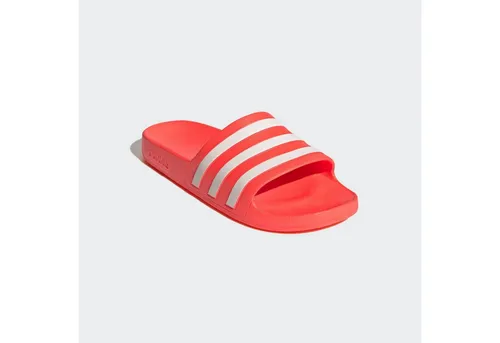 adidas Unisex Adilette Aqua Slides, Solar Red - Slides für Damen mit weichem Cloudfoam Fußbett für angenehmen Tragekomfort; ideal für den Einsatz im Schwimmbad oder am Strand.