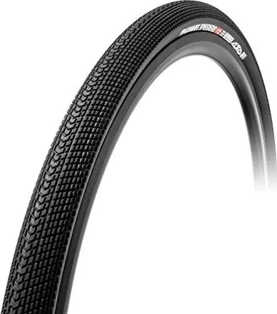 Tufo Gravelreifen Speedero Tubeless 700x40C - Fahrradreifen für Gravel Bikes, tubeless-fähig und bietet hervorragende Pannensicherheit und Grip auf unbefestigten Wegen.