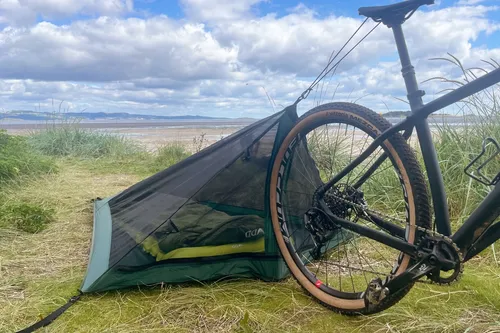 DD Bikepacker Mesh Tent - Innenzelt Moskitonetz für Fahrrad - Einwandiges Zelt, ideal für Radreisende, leicht und atmungsaktiv mit effektivem Moskitonetz.