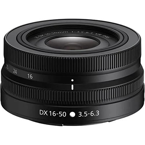 Nikon Nikkor Z DX 16-50mm f/3.5-6.3 VR - Objektiv mit kompaktem Design, ideal für Reisen, ausgestattet mit Bildstabilisierung und leisem Schrittmotor für präzise Aufnahmen.