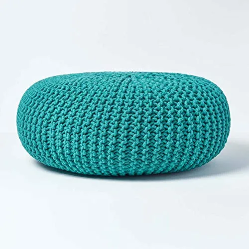 Homescapes Pouf Strickpouf - Runder Sitzhocker in Petrol - Stilvoller Hocker aus 100% Baumwolle, handgefertigt in Grobstrick-Optik. Ideal als zusätzliche Sitzgelegenheit oder Dekoobjekt mit einem Durchmesser von 70 cm und einer Höhe von 23 cm.