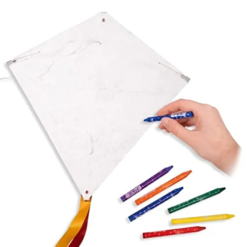 CIM Drachen Bausatz - Workshop Eddy - Kinderdrachen Komplettset zum selber basteln mit 6 Wachsmalstiften - 43 x 43cm - inklusiv Drachenschnur auf Handgriff und Zwei Streifenschwänzen