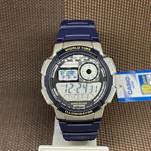 CASIO Mod. WORLD TIME ILLUMINATOR - Multifunktionsuhr mit 5 Alarmen - Armbanduhr für Herren mit 10 ATM Wasserdichtigkeit, 5 Alarmfunktionen und 10 Jahre Batterielaufzeit – ideal für den aktiven Alltag.