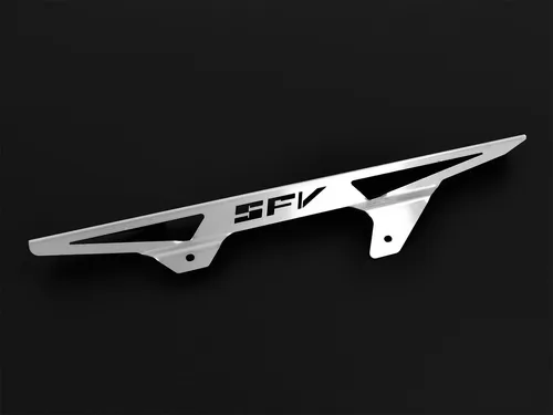 Suzuki SFV 650 Gladius Kettenschutz mit Logo - silber - Schutzvorrichtung für Suzuki SFV 650 Gladius, aus hochwertigem Edelstahl, gebürstet und pulverbeschichtet für maximale Langlebigkeit.