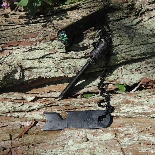 Böker Plus Outdoor Magnesium Feuerstarter in Aluminiumgehäuse + Kompass