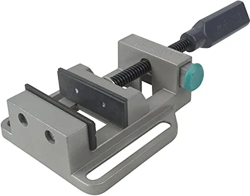 wolfcraft Universal-Schraubstock I 4920000 - Schraubstock mit 70 mm Backenbreite, ideal für präzises Spannen von Rundmaterial dank V-Nuten und robuster Grauguss-Ausführung.