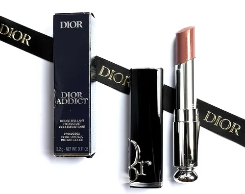 Dior Addict Hydrating Shine Lipstick Intense Color 667 Diormania - Lippenstift in diormania, pflegend und intensiv farbgebend für strahlende Lippen.