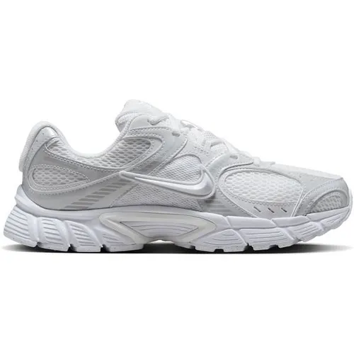 Nike V5 RNR Sneakers White/Black-METALLIC Silver 43 EU - Gepolsterte Zwischensohle für hohen Tragekomfort. Strapazierfähige Gummi-Außensohle sorgt für optimale Traktion und Stabilität.