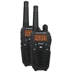 Stabo freecomm 700 Set - PMR-Funkgerät mit 10 km Reichweite, IPX2 wasserdicht, FM-Radio und Sprachsteuerung