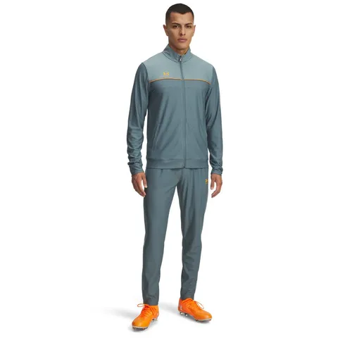 UNDER ARMOUR UA M CHALLENGER TRACKSUIT Herren - Leichter Trainingsanzug für Sport und Freizeit, atmungsaktiv und schnell trocknend. Ideal für sportliche Aktivitäten und sorgt für Komfort beim Fußballspielen.