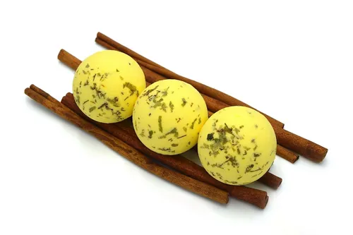 Nesbel Badebombe Lindenblüte mit Traubenkernöl 1 Stück 125 g