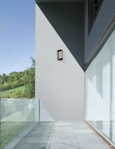 Nova Luce Außen Wandleuchte LUPO - Premium Wandleuchte für Innen- und Außenbereiche, energieeffiziente LED-Technologie mit 25.000 Stunden Lebensdauer und modernem Design für Balkone und Eingänge.