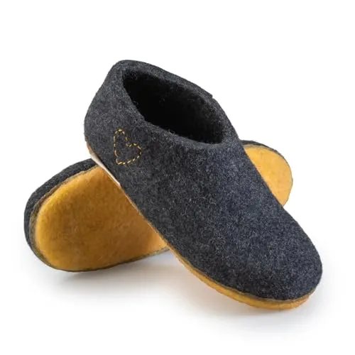 naturling Damen Hausschuhe - Bequeme Filz Boots mit rutschfester Kautschuksohle - Hausschuhe aus neuseeländischer Lammwolle, warm und langlebig. Die rutschfeste Sohle ermöglicht Nutzung drinnen und draußen, ideal für entspannte Stunden.