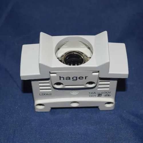 Hager LD042 D01-Sich.sockel mit Abdeckung, 1p, 16 A (159)