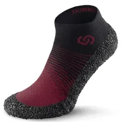 Skinners Barfusschuhsocke 2.0 Comfort weinrot Herren, Größe 43-44 - Wanderschuhe mit revolutionärem Barfußgefühl, ideal für Reisen und Sport. Leicht und kompakt, bieten sie Schutz und Komfort auf jedem Untergrund.