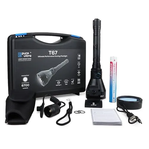 pureultra T67 LED Taschenlampe - 6700 Lumen, 1400m Reichweite, USB-C Schnellladung - Ultrahelle LED Taschenlampe mit 6700 Lumen und bis zu 1400m Reichweite. Robustes Design, IP68 wasserdicht und ideal für Outdoor-Abenteuer. Schnelle USB-C-Ladung für maximale Einsatzbereitschaft.