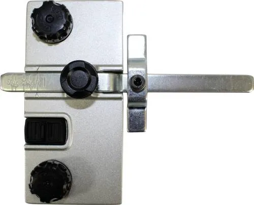 Makita Führungsschienenadapter 199232-5 - Führungsschienenadapter für präzise und saubere Schnitte, kompatibel mit verschiedenen Makita Werkzeugen.