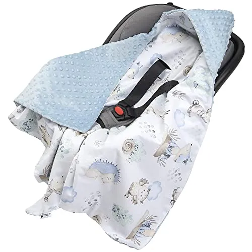 Medi Partners Einschlagdecke Baby Babyschale 100% Baumwolle für Sommer 85x85cm Kinderwagen Kuscheldecke universal Baby Decke Einschlagdecken Babydecke Buggy Autositz (Hirsch und Igel mit Blaue Minky)